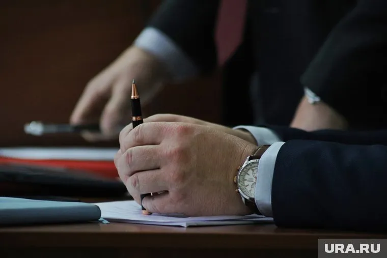 Подписание документов состоялось после выступления перед СМИ