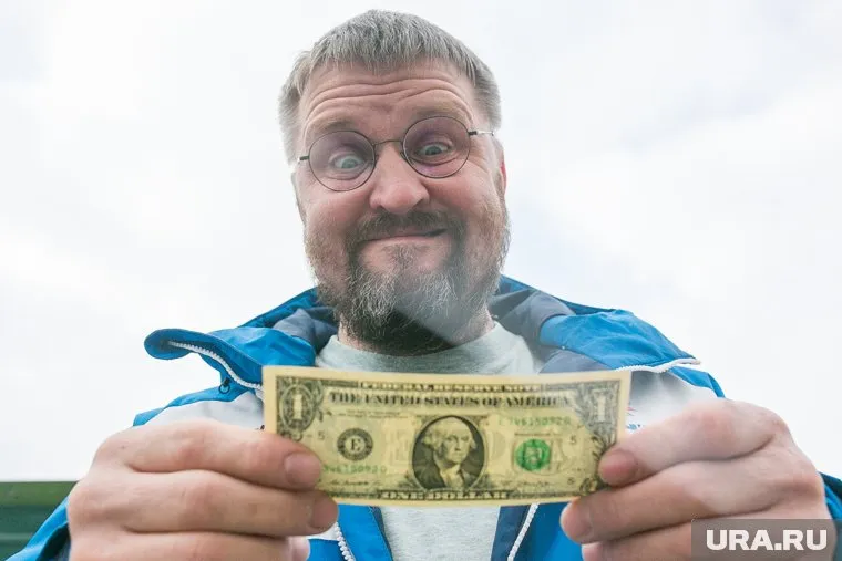 В начале апреля доллар будет невыгодной покупкой