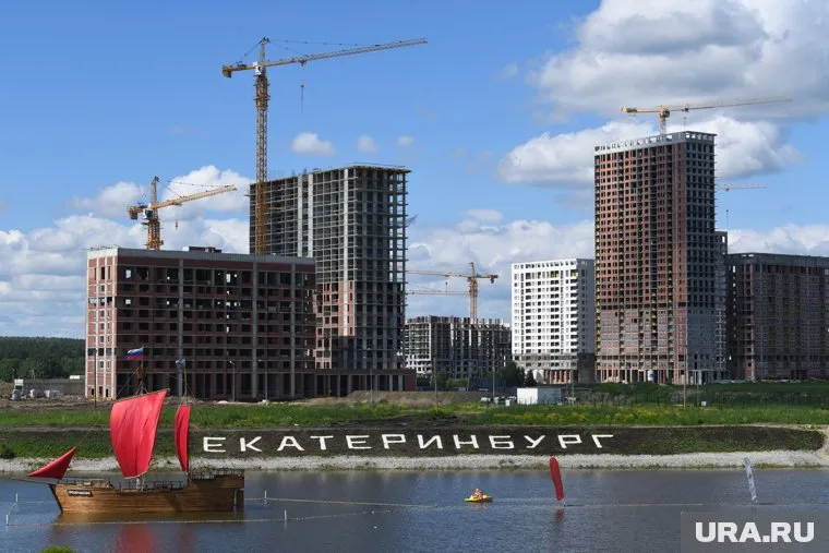 Объем распроданного жилья приблизился к минимальной границе