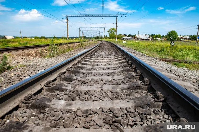 В части регионов России будут плавиться рельсы от жары, сообщили в ВНИИ ГОЧС