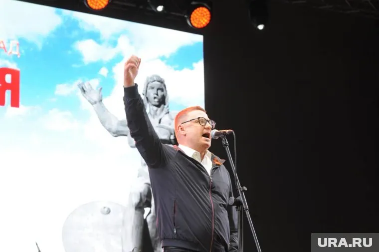 Челябинск 9 мая концерт у Торгового центра