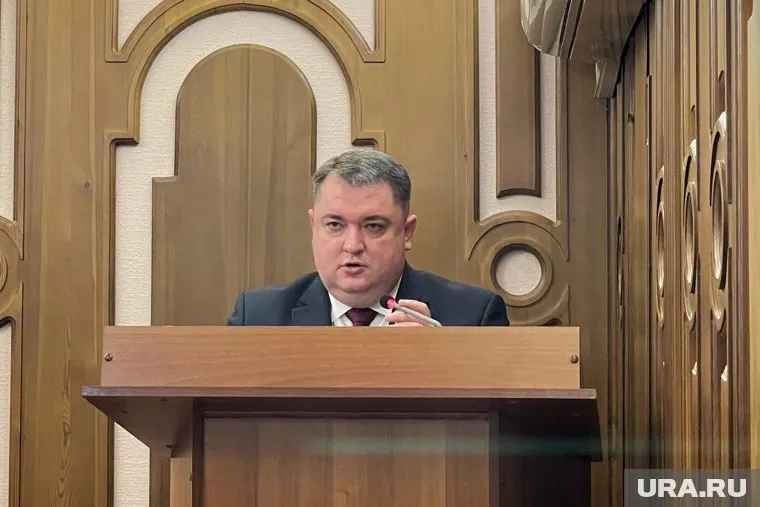 Глава Нижневартовска Дмитрий Кощенко анализирует структуру мэрии