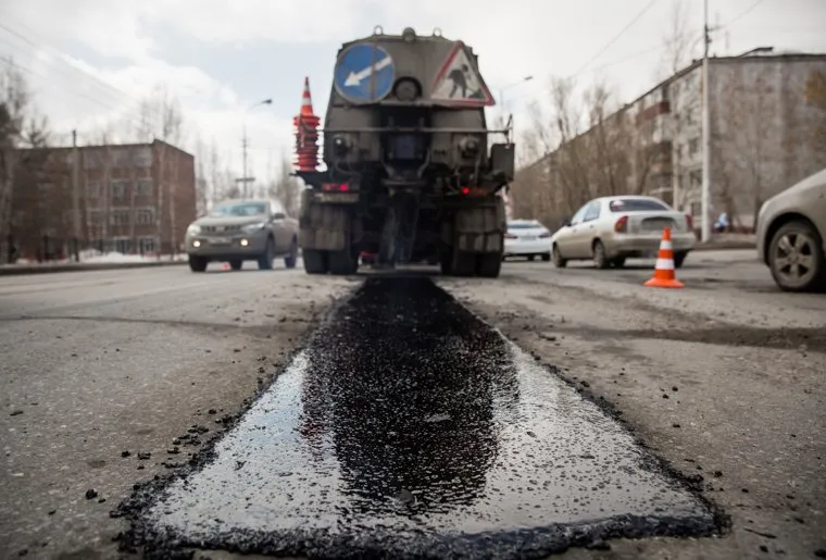 Начало компании по ремонту автомобильных дорог. Сургут, ремонт дорог, ямочный ремонт, асфальт