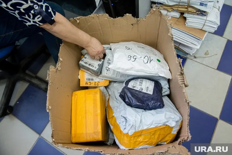 На почте уверяют, что риск передачи вируса от взаимодействия с посылками не выявлен