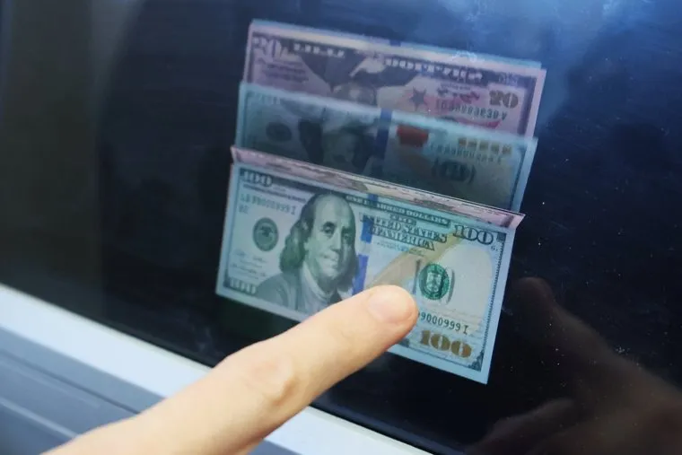 Доллары. Курган