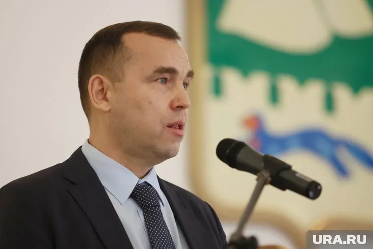 О новых подробностях, связанных с процессом выкупа школы, губернатор Вадим Шумков рассказал в интервью