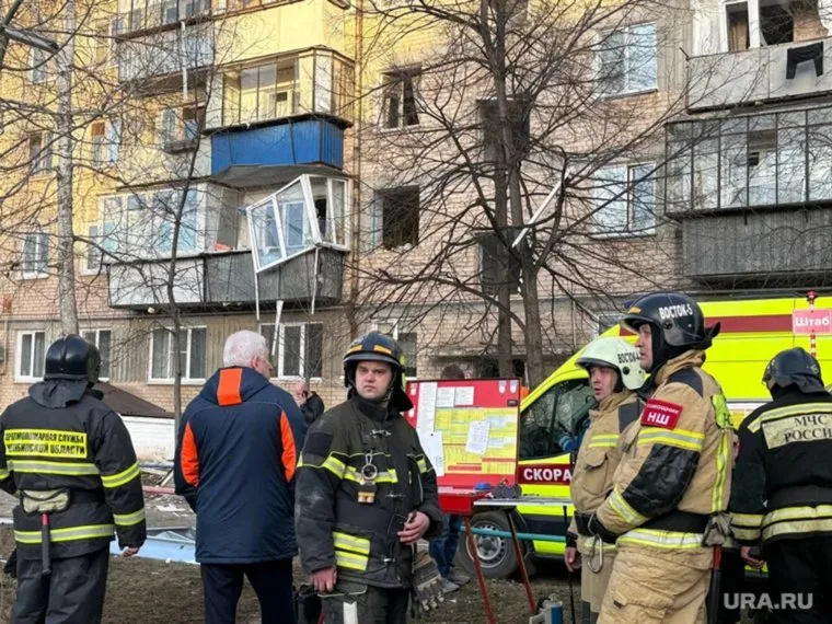 Работа по выплатам и восстановлению дома продолжается