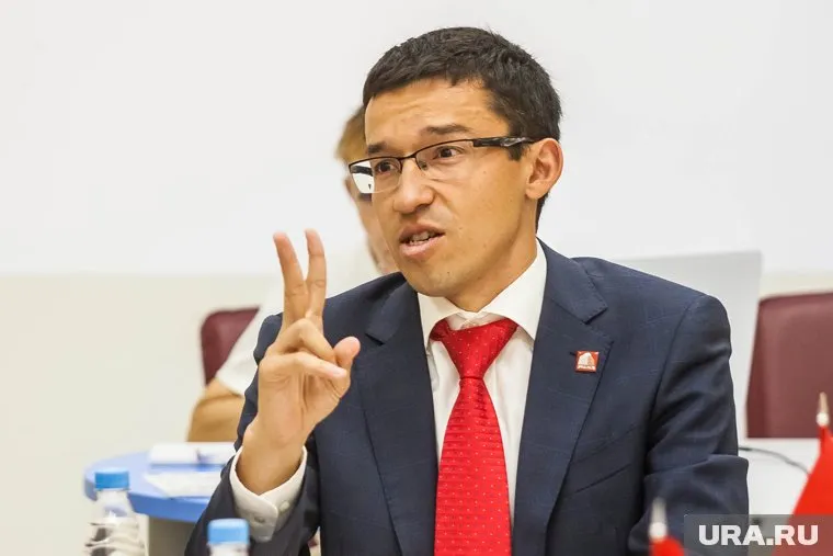 Хусаинов пригласил Пискулина на открытый диалог