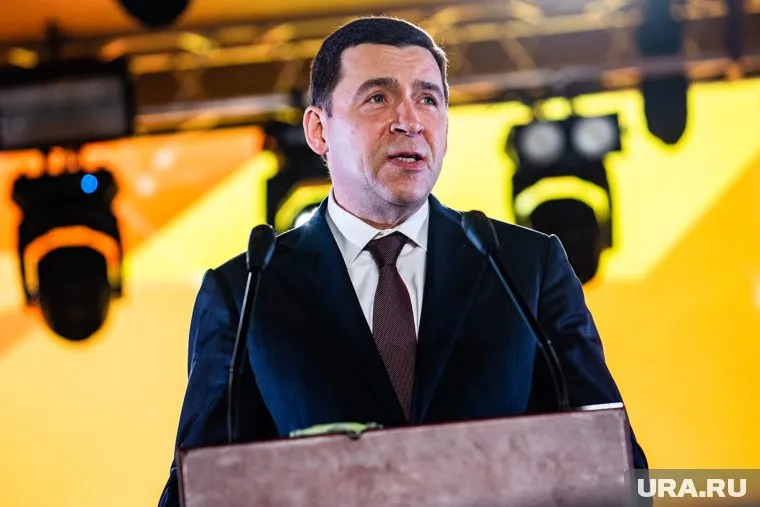 Евгений Куйвашев потребовал пустить транспорт к поселку под Екатеринбургом