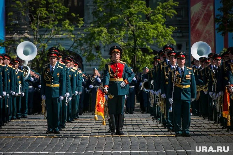 Торжественные мероприятия могут пройти осенью