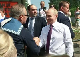 Путин не дал Украине сорвать празднование Дня ВМФ в Петербурге