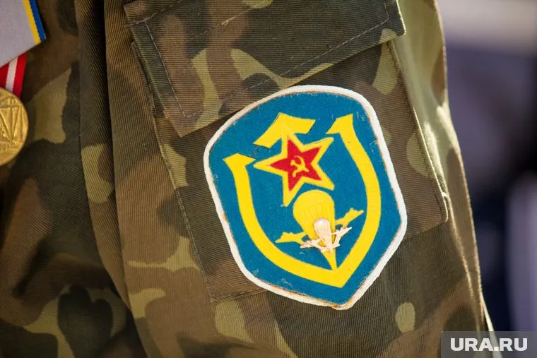 Экс-десантник Николай Осипов четвертый год судится за страховку