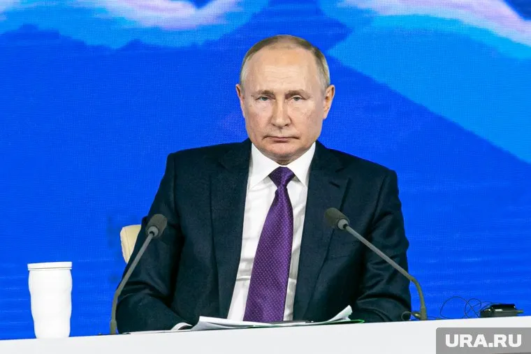 Владимир Путин подчеркнул, что если потребуется, он подпишет распоряжение о передаче трофейного вооружения ВСУ Донбассу