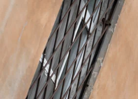 В Соликамске жильцы остались на улице после обрушения перекрытия в доме