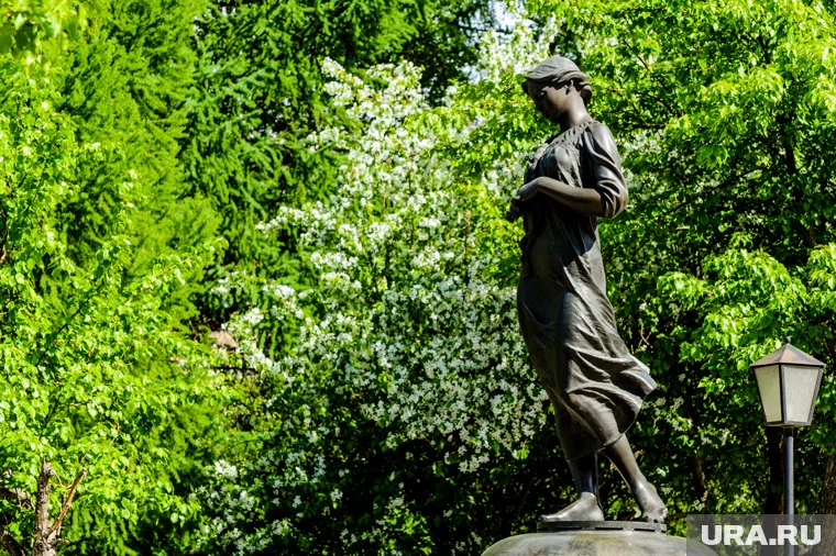 Скульптуру установили в сквере Челябинска еще в 2004 году 