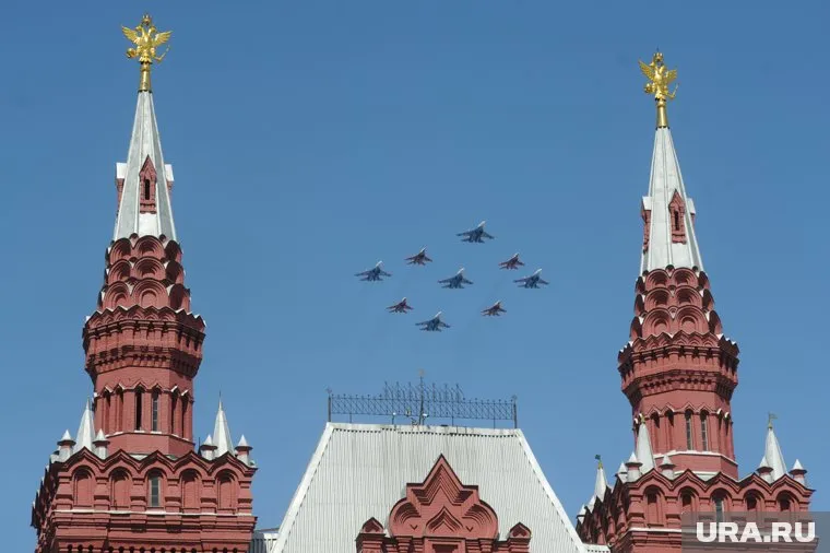 Эксперты говорят, что связи в Москве для губернатора важнее хороших рейтингов