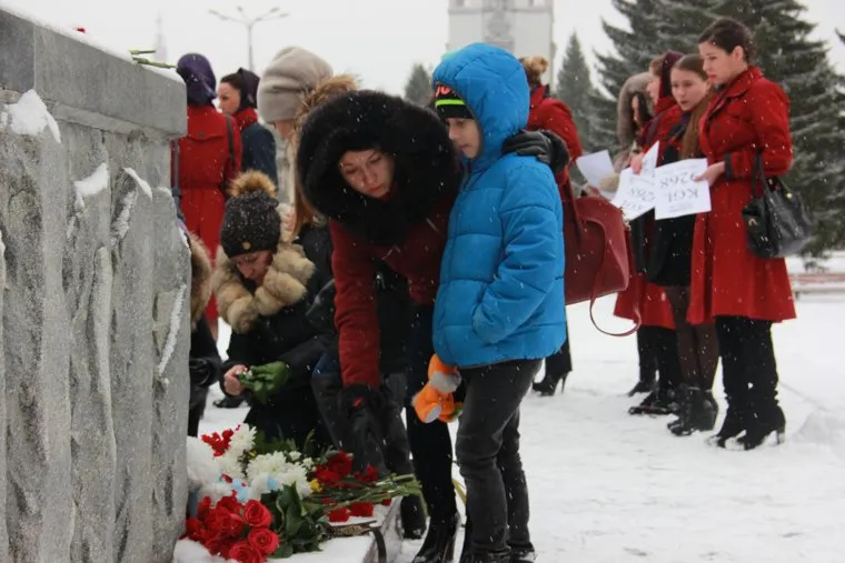 Акция в память жертв авиакатастрофы в Египте
