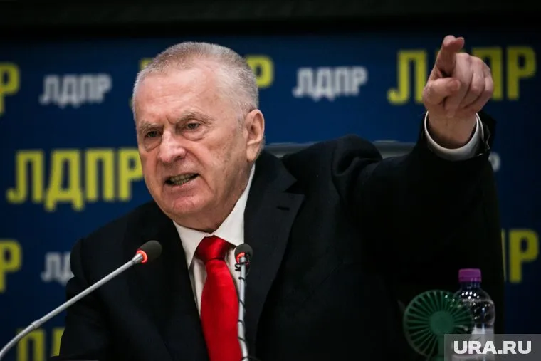 Жириновский пригрозил непривитым россиянам тюрьмой