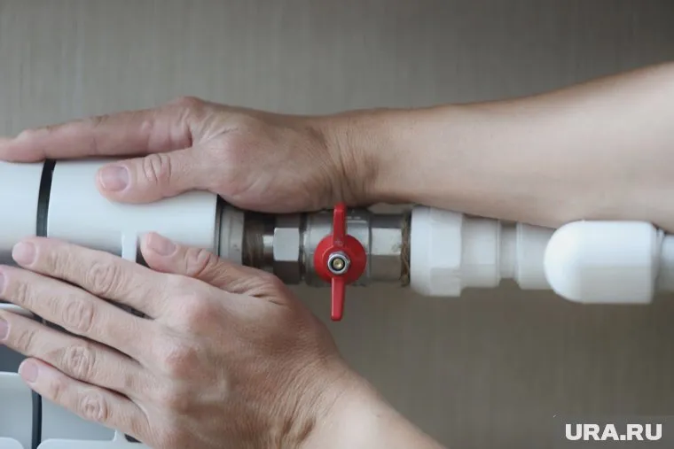 Батареи уже начали теплеть в двух больницах Перми