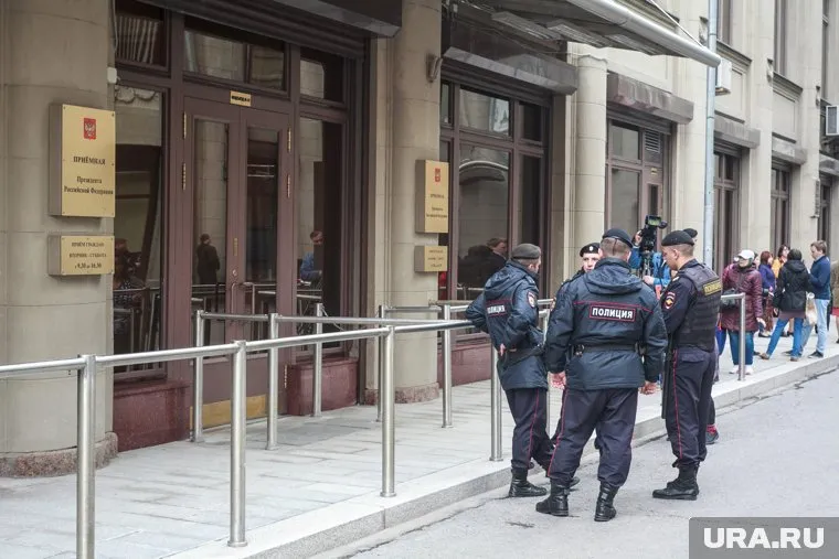 Военкор выразил благодарность администрации президента за поддержку