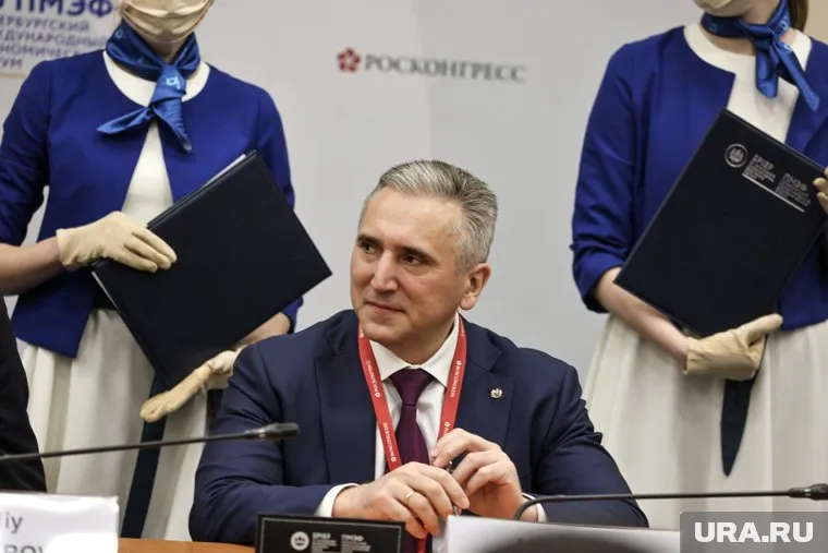 Моор подвел итоги первого рабочего дня делегации Тюменской области на ПМЭФ