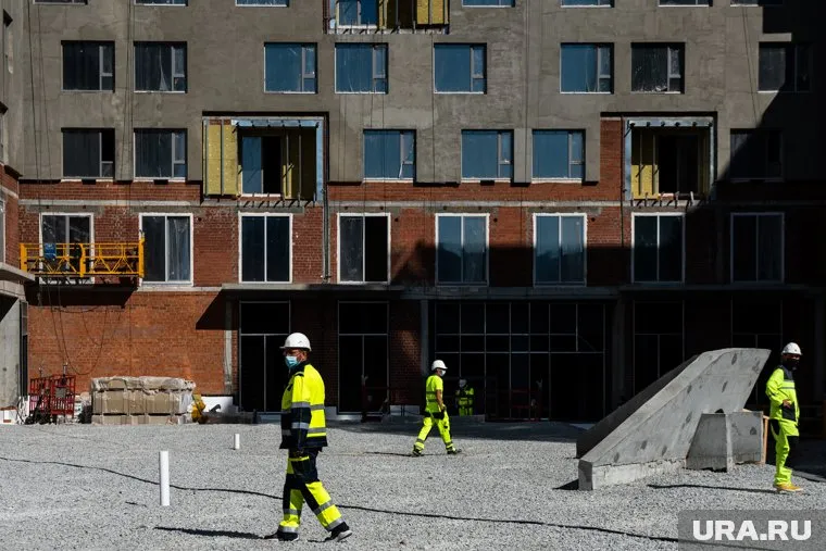 Школу пообещали сдать в следующем году (архивное фото)