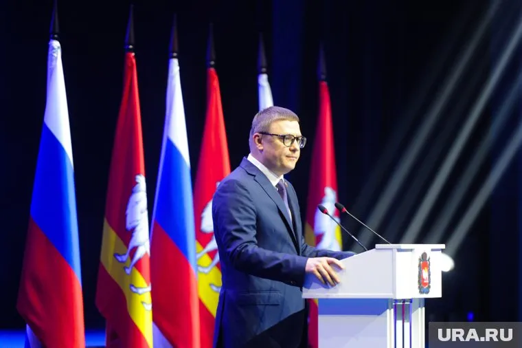 Алексей Текслер вручил награды 12 челябинцам в День России