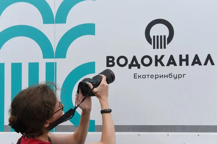 Демонстрация грунтового виброкатка с дистанционным управлением. Екатеринбург