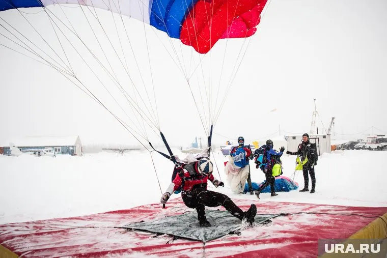 Впервые прыжок осуществлялся на озеро Аргази