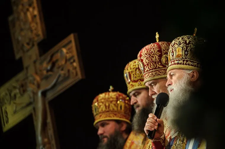 Царские дни в Екатеринбурге: божественная литургия и крестный ход, владыка викентий