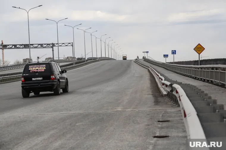 Бочаров предупредил, что в настоящее время на мосту в Калачевском районе работают саперы (архивное фото)