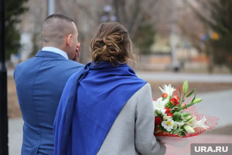 Пятая часть екатеринбуржцев считают, что брак символизирует союз двух влюбленных