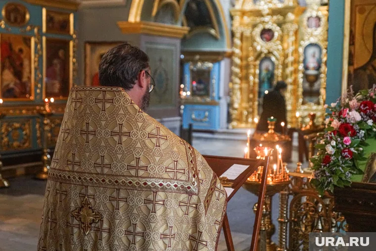 Верующие, при желании, идут в Михайловскую субботу в храм