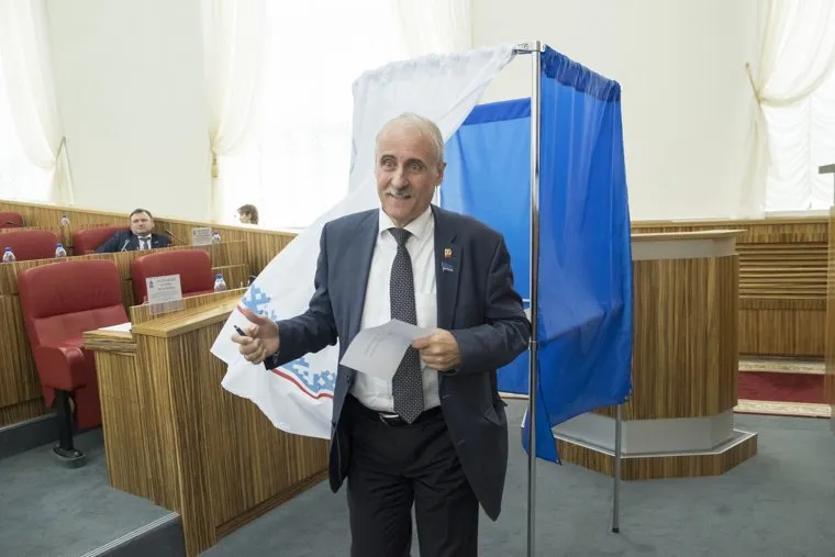 Заседание законодательного собрания ЯНАО. Салехард, степанченко валерий