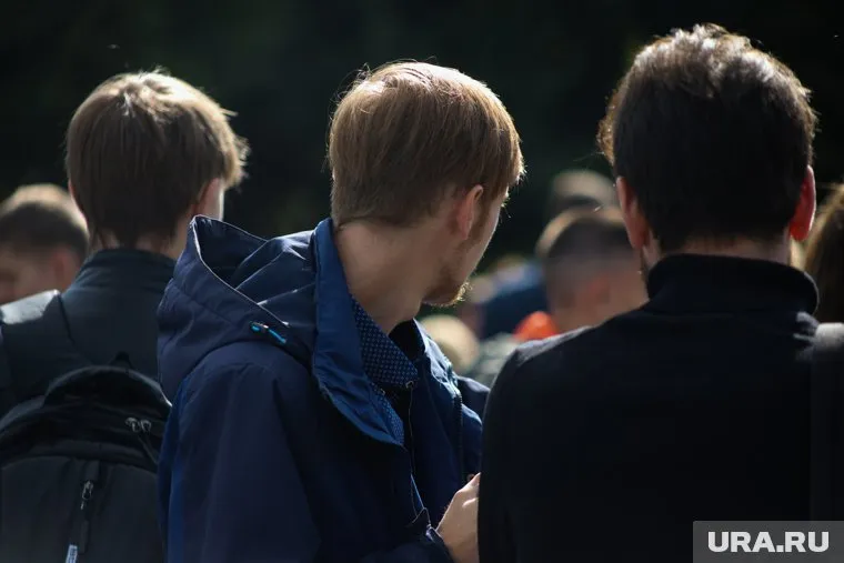 Курганским студентам предлагают на каникулах заняться озеленением города (архивное фото)