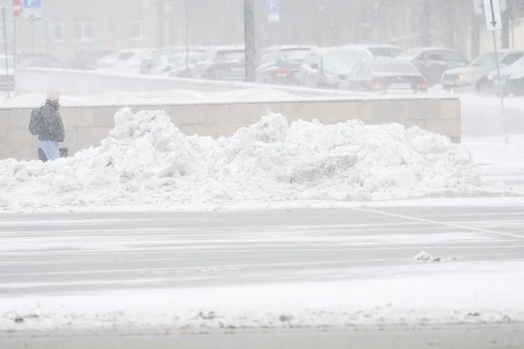 Снегопад днем. Челябинск