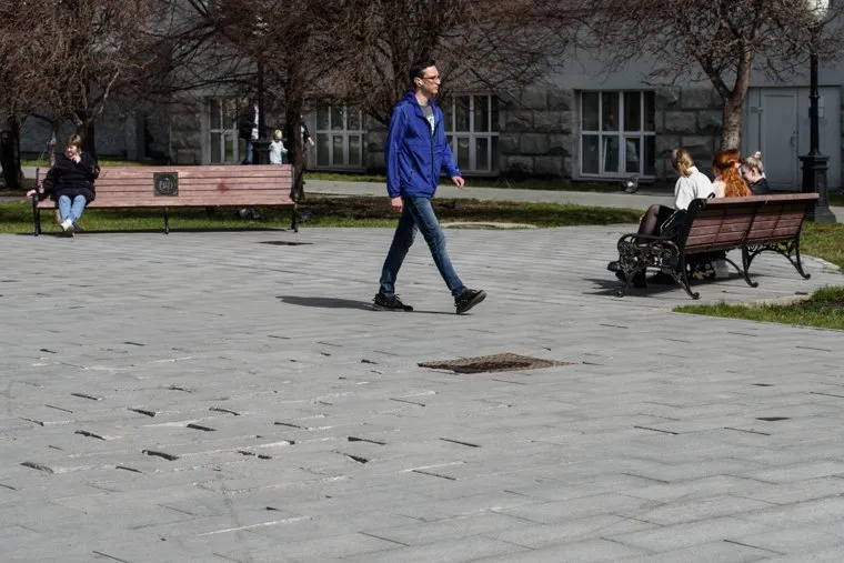 Плитка в Историческом сквере и сквере имени А. С. Попова. Екатеринбург 