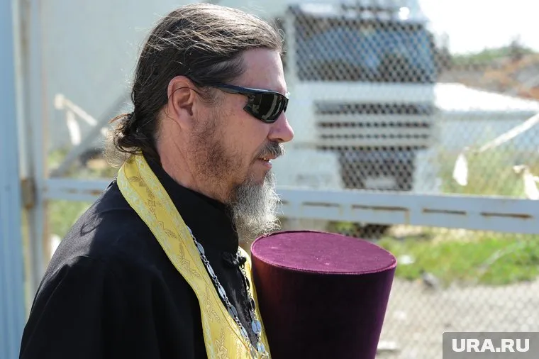 Священник изгнал нечисть из следственного комитета