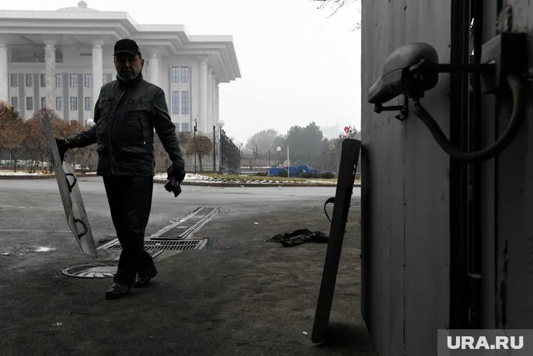 По словам Данюка, события в Казахстане являются новым типом угрозы для постсоветских стран