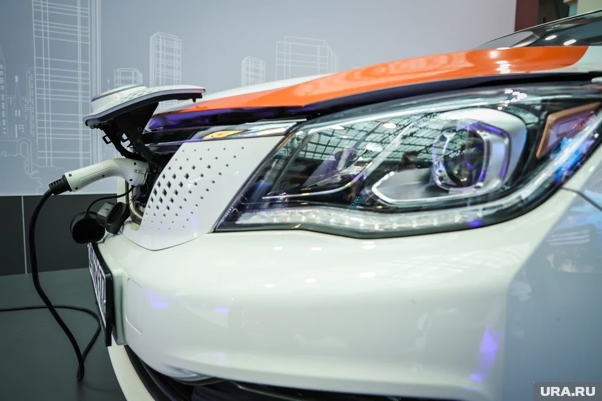 Электромобили с пробегом потеряли в стоимости почти 12% за год