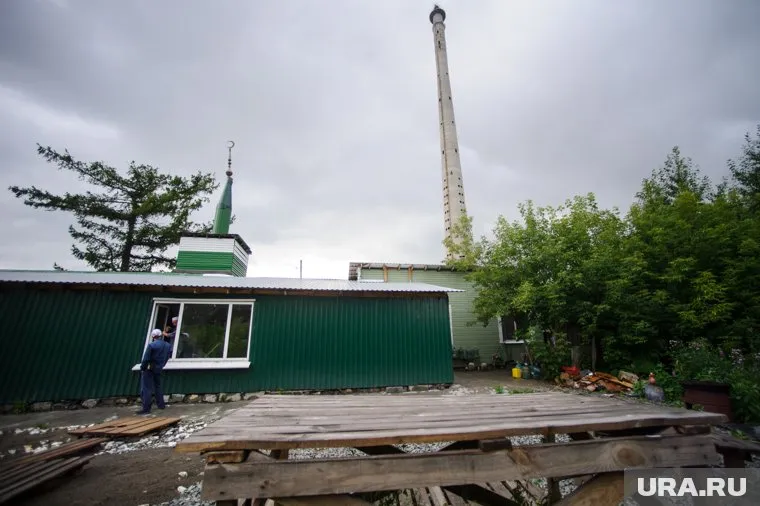 На месте разрушенной мечети у цирка появится ледовая арена УГМК