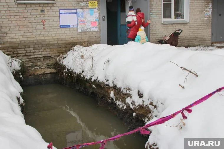 Проблема с канализационными водами возникла в Шадринске (архивное фото)