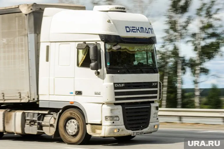 Компания приобрела в лизинг 50 грузовиков и создала транспортную базу