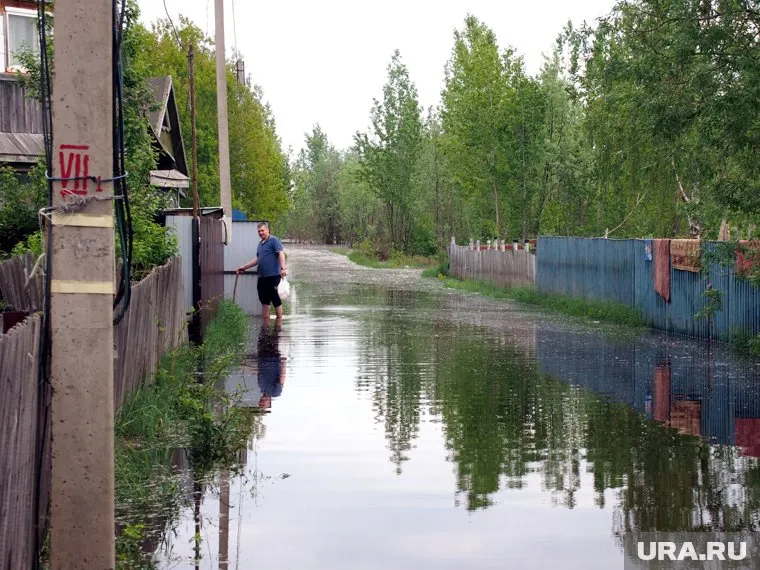 Режим ЧС введут, когда уровень воды достигнет 980 сантиметров