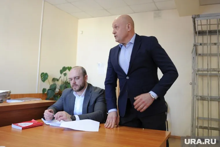 Давыдов пришел на суд в отличном настроении