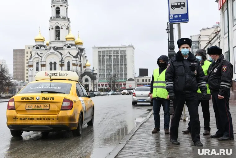В России хотят отстранять таксистов за систематические нарушения ПДД