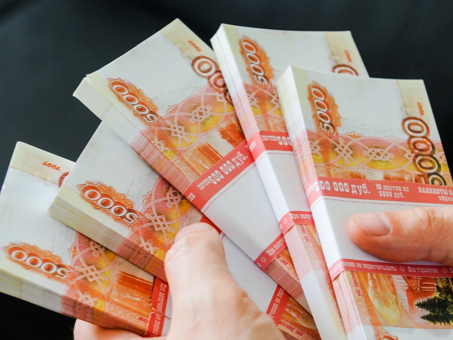 Компании ХМАО резко подняли зарплаты сотрудникам