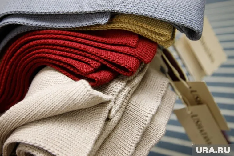 По словам корреспондента, многие вещи выглядят не ношенными