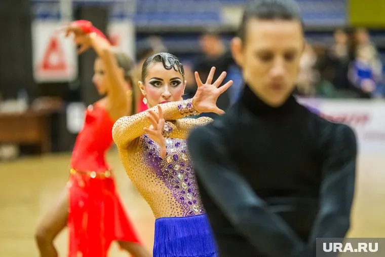 Девушка гарантированно заинтересует мужчину, если задействует в танце нижнюю часть тела