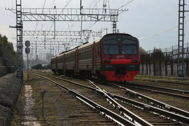 Набережная Камы и объекты предполагаемые под использование в новом культурном проекте. Пермь, рельсы, электричка, железная дорога